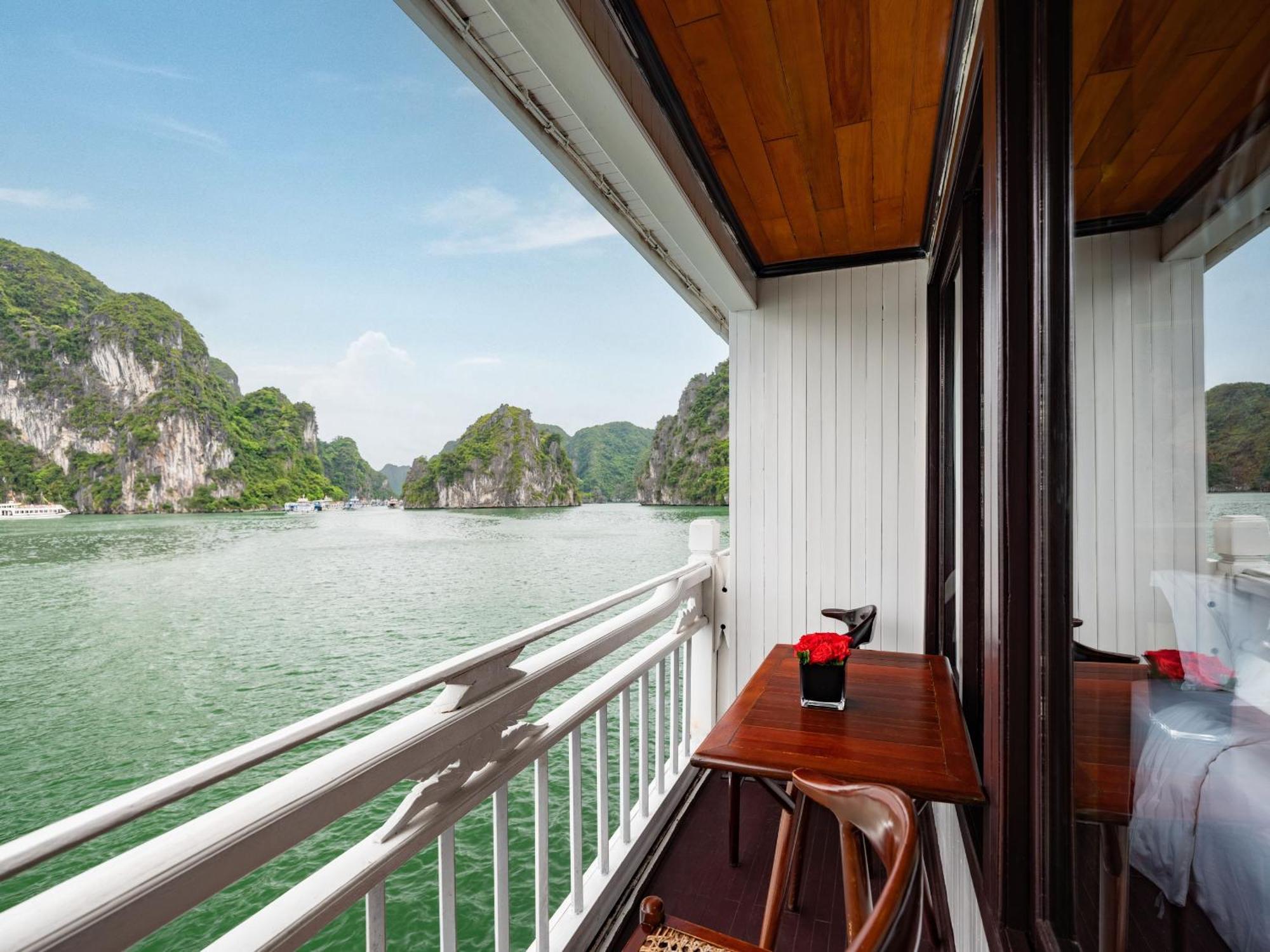 Hera Boutique Cruise Ha Long Bay Esterno foto