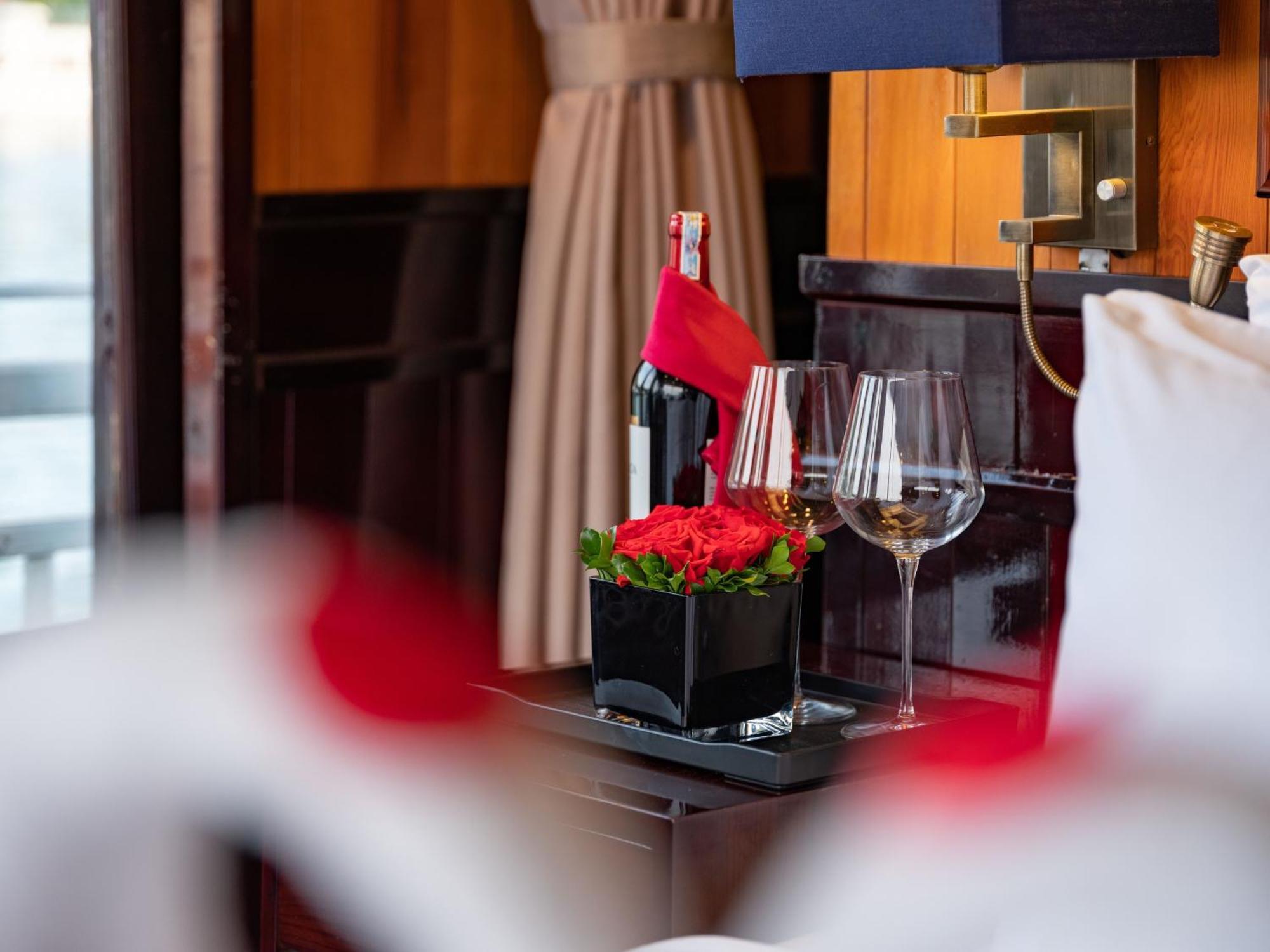 Hera Boutique Cruise Ha Long Bay Esterno foto