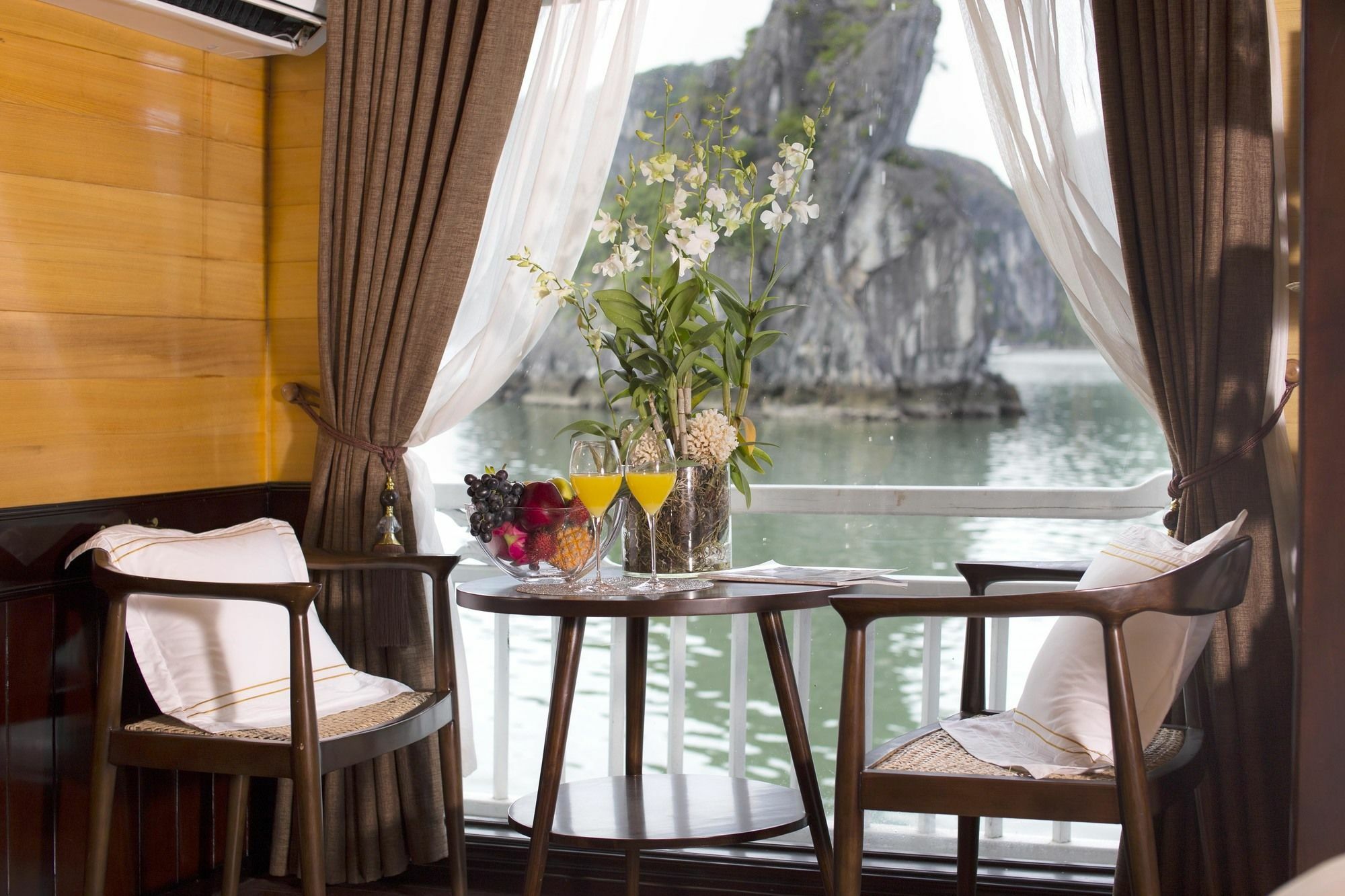 Hera Boutique Cruise Ha Long Bay Esterno foto