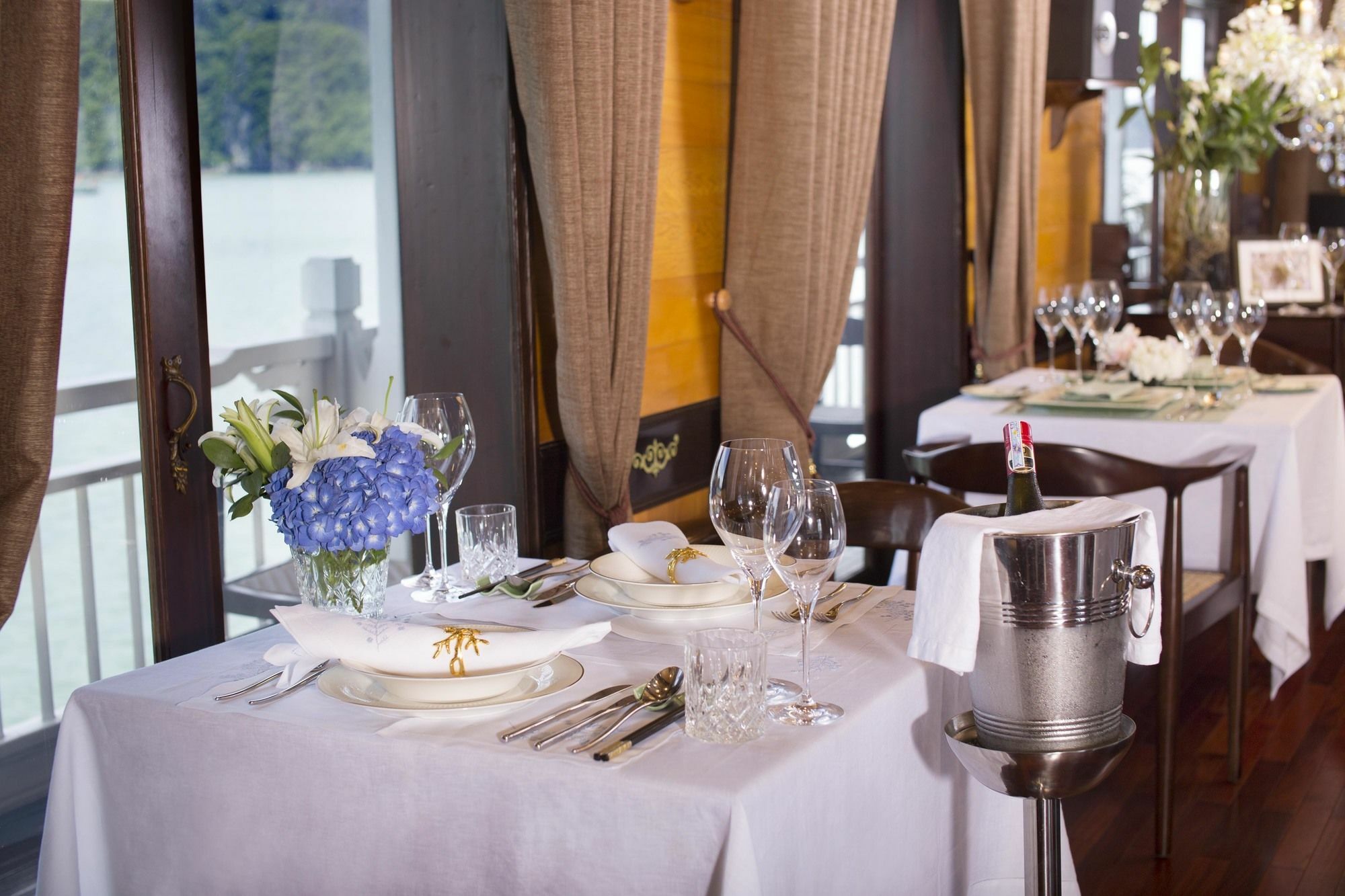 Hera Boutique Cruise Ha Long Bay Esterno foto