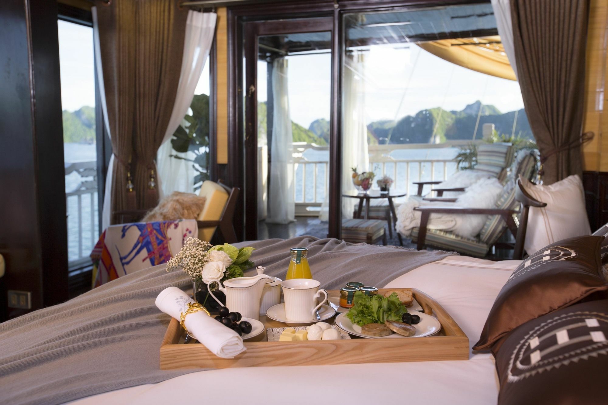 Hera Boutique Cruise Ha Long Bay Esterno foto