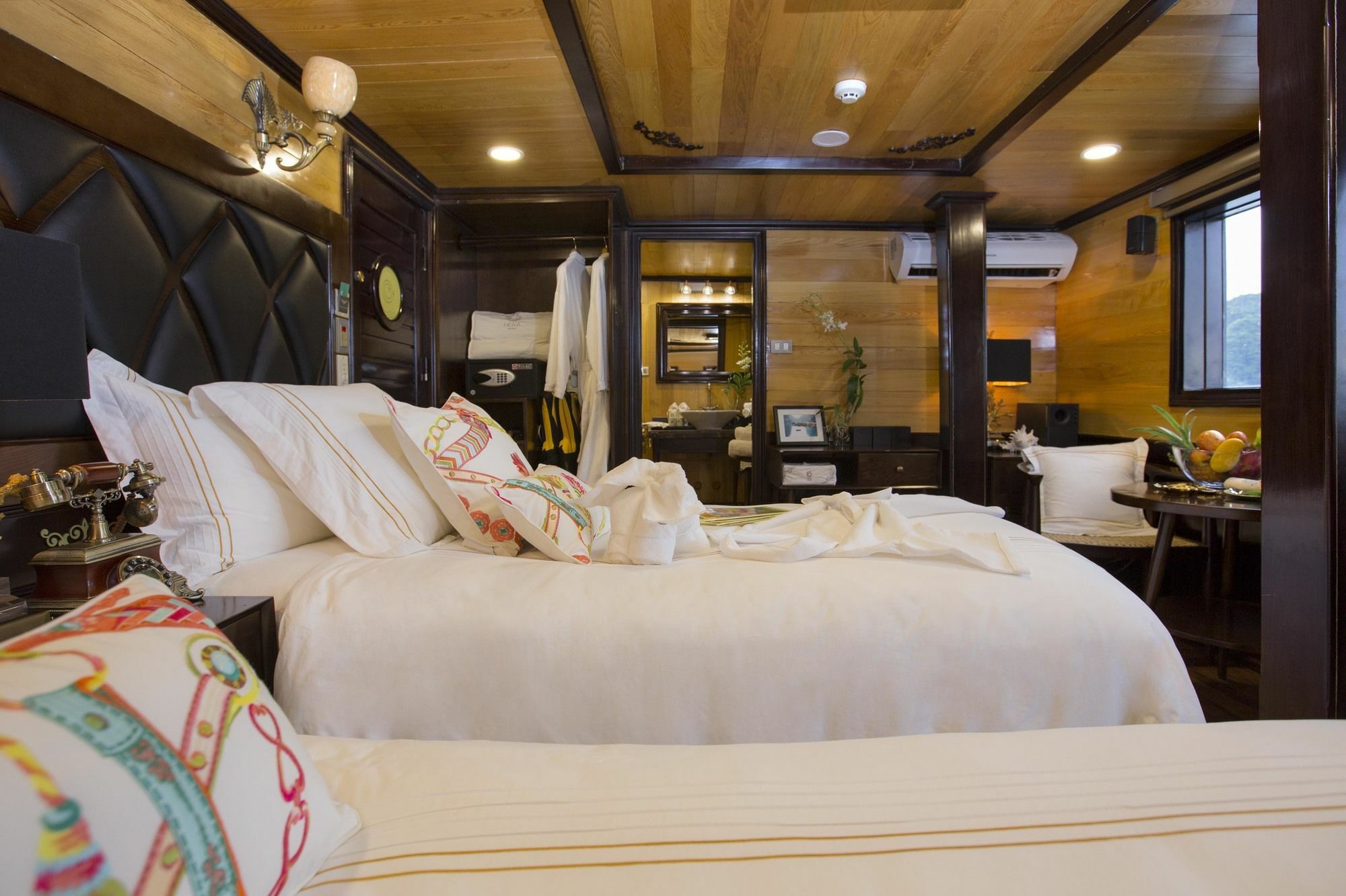 Hera Boutique Cruise Ha Long Bay Esterno foto