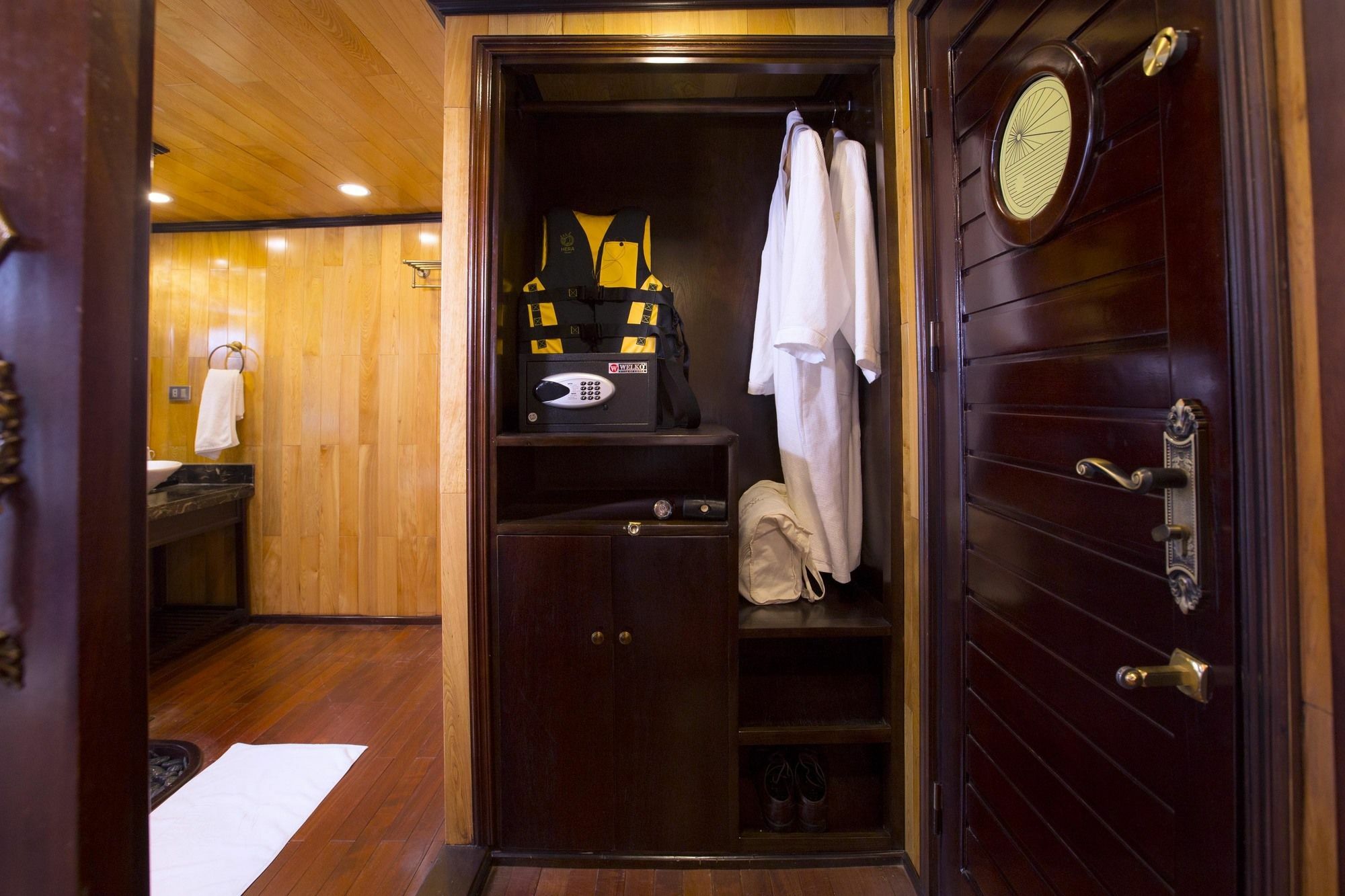 Hera Boutique Cruise Ha Long Bay Esterno foto